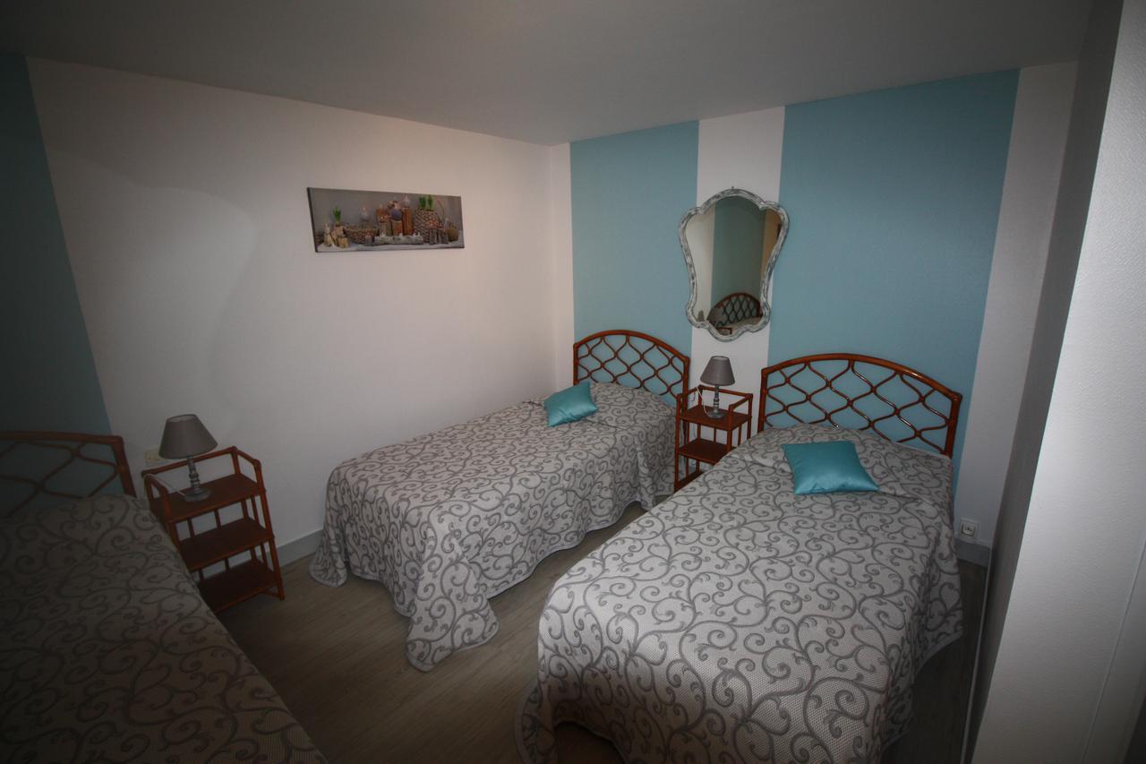 Hotel Les Deux Sapins Cailly-sur-Eure Eksteriør bilde