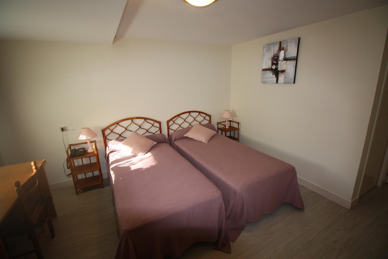 Hotel Les Deux Sapins Cailly-sur-Eure Eksteriør bilde