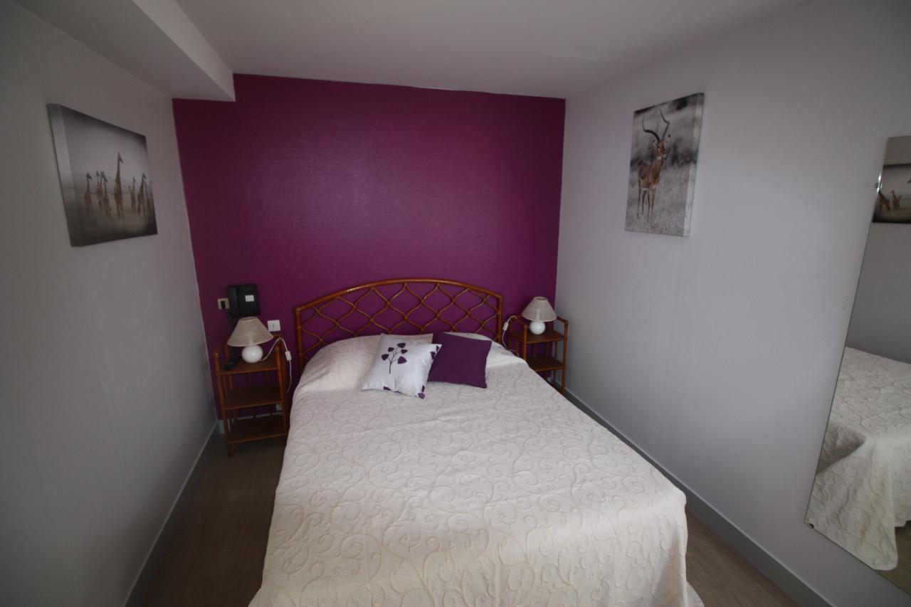 Hotel Les Deux Sapins Cailly-sur-Eure Eksteriør bilde